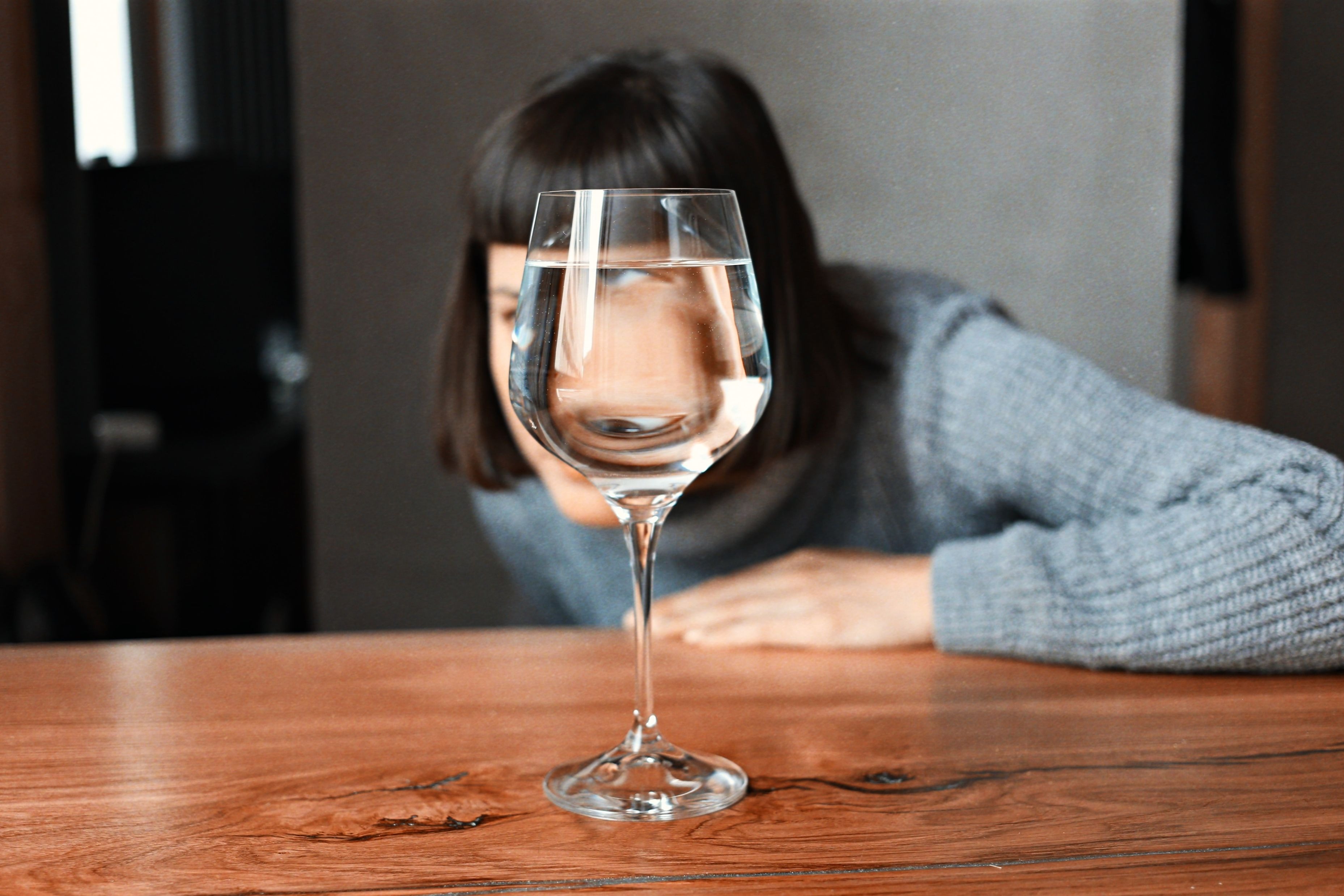 Veja como o consumo abusivo de álcool prejudica a visão